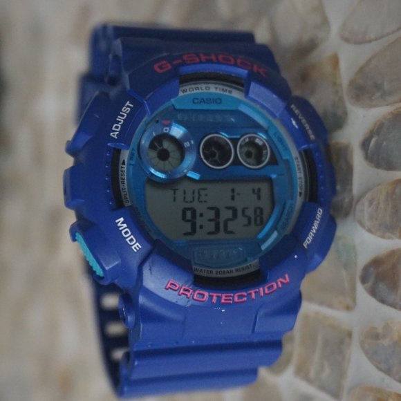 G-shock Watch - Picture 1 of 7